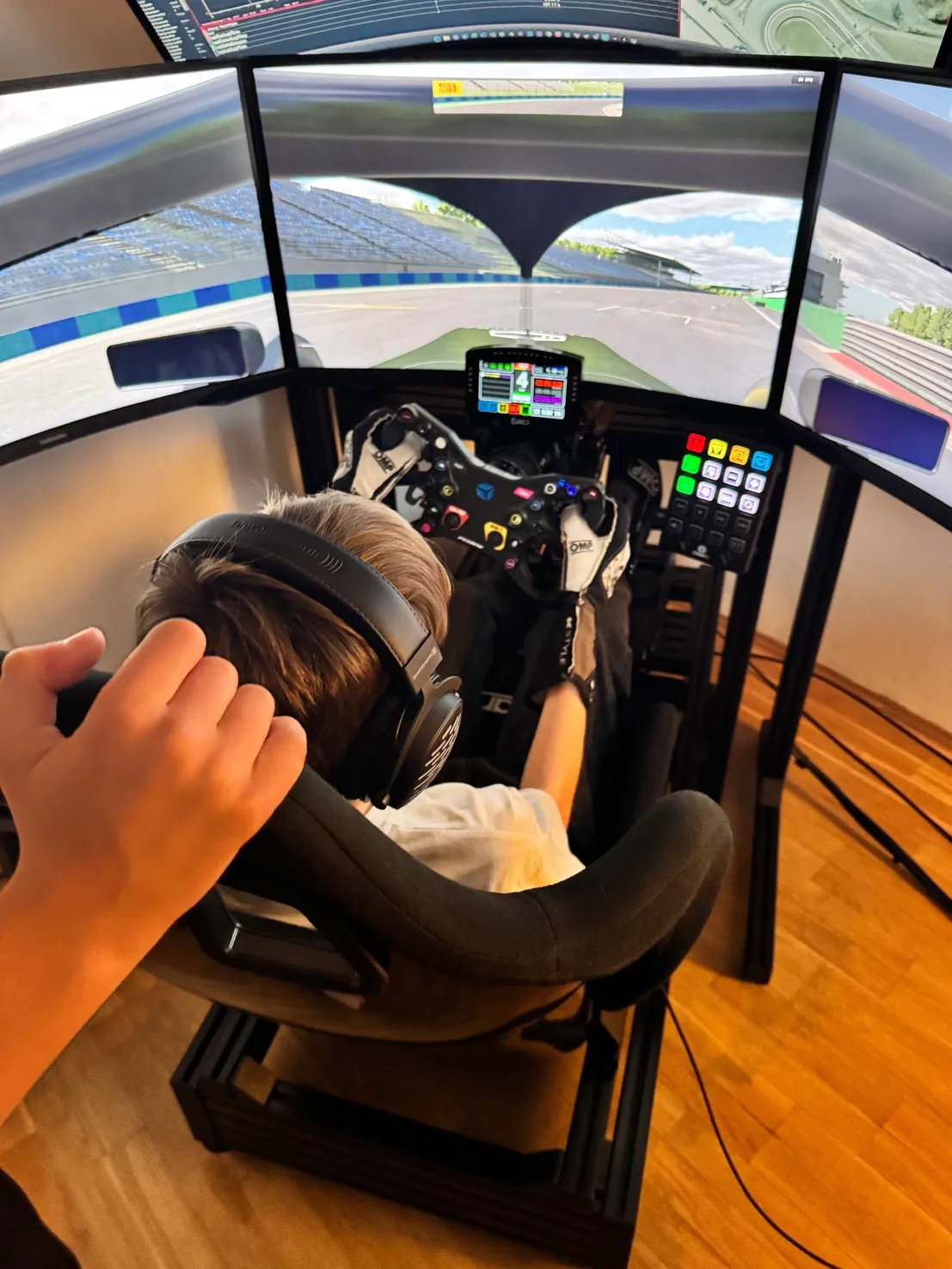 Miejsce dla Ciebie, aby doskonalić bezpieczną jazdę i umiejętności wyścigowe